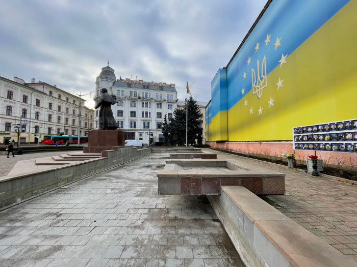 / Chernivtsi Central Square