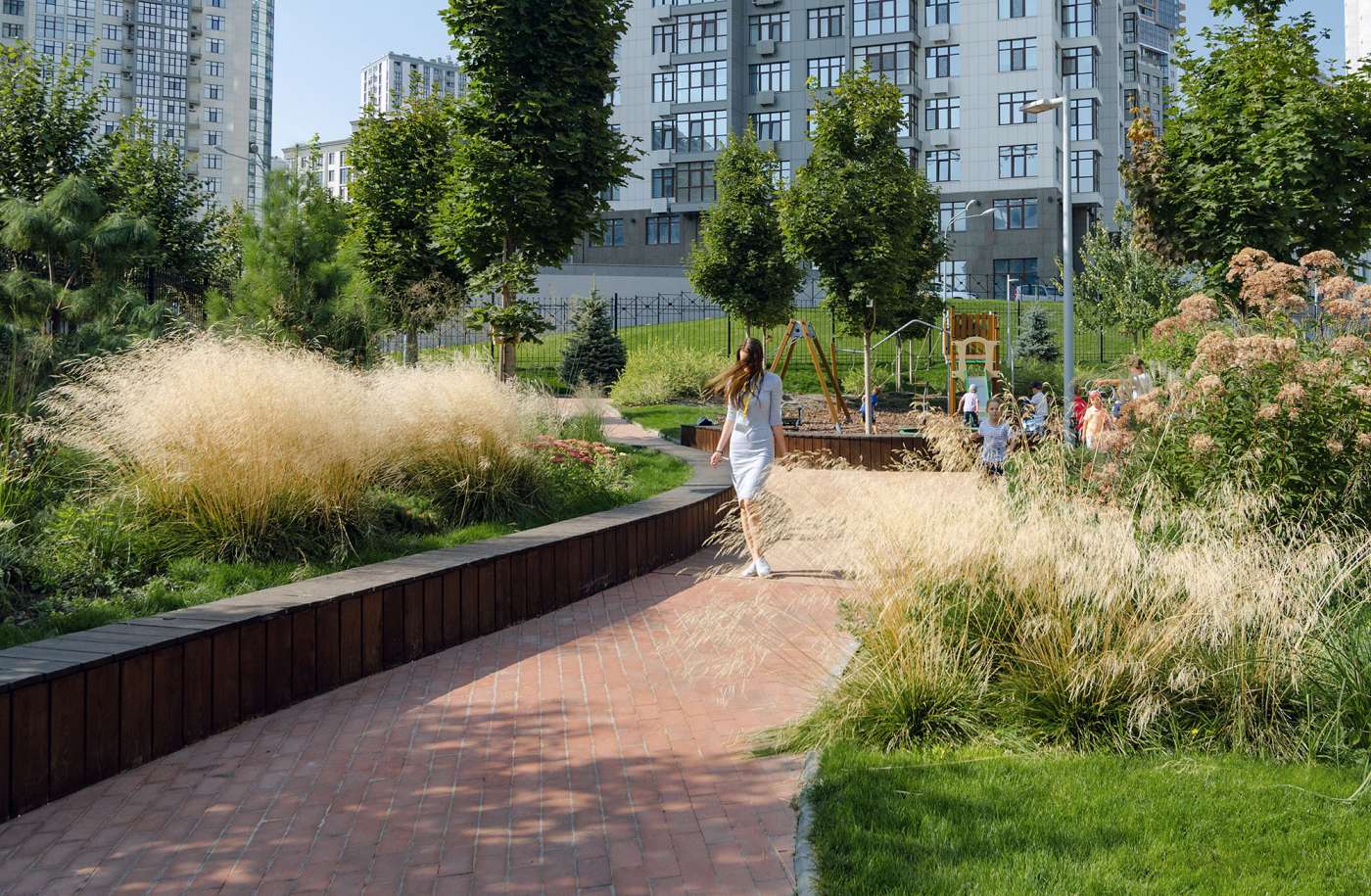 Новопечерська школа