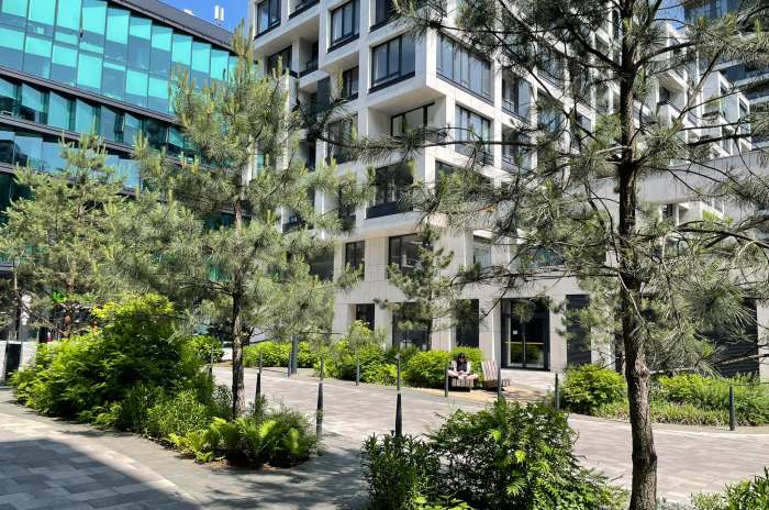 / UNIT.City Pedestrian Streets