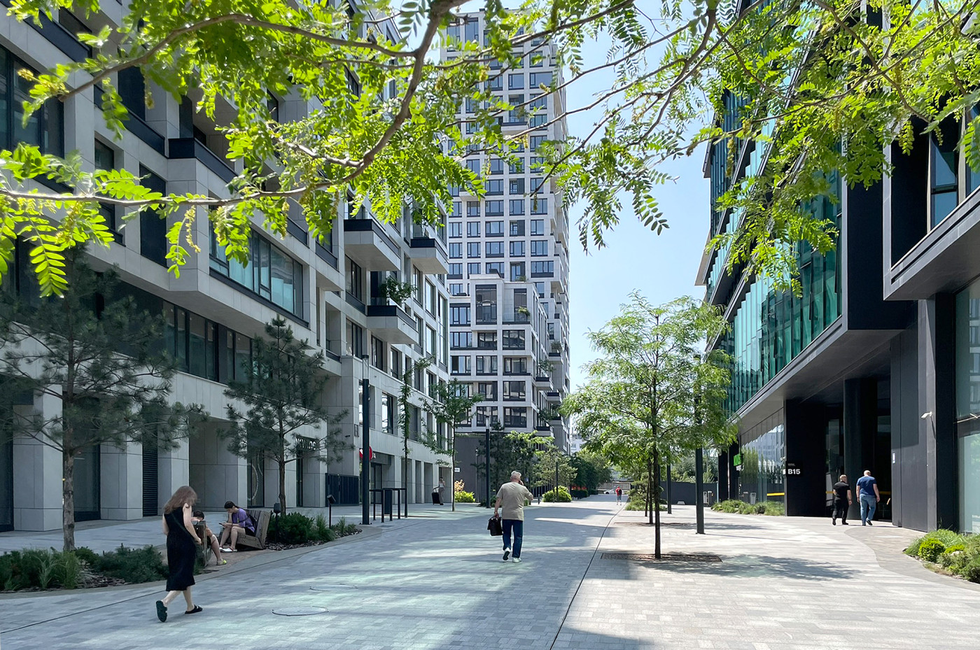 / UNIT.City Pedestrian Streets