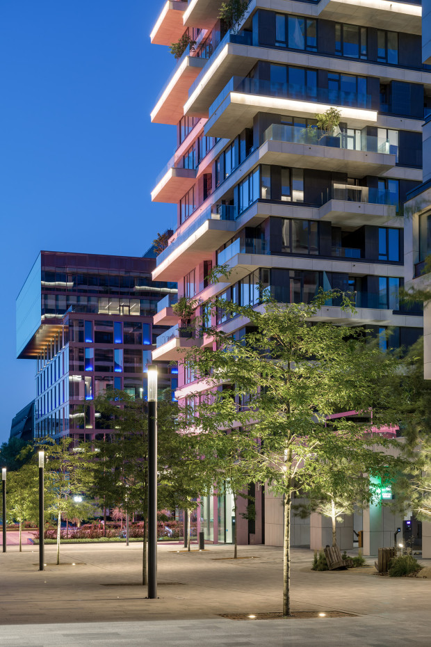 / UNIT.City Pedestrian Streets